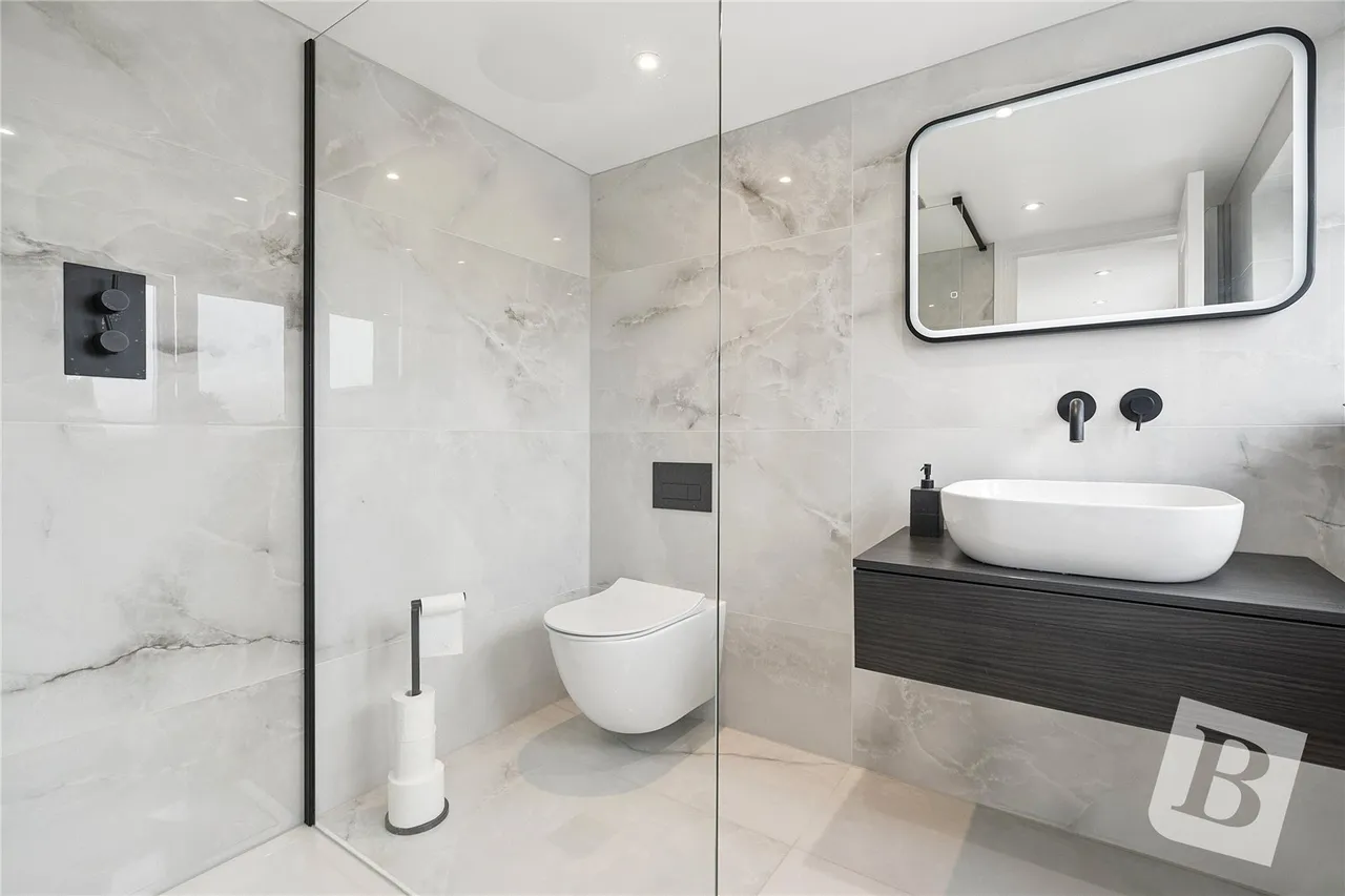 Parkside Avenue, Romford, RM1, photo 8