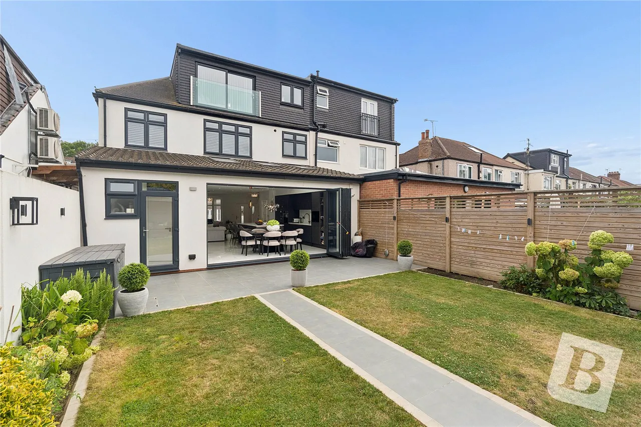Parkside Avenue, Romford, RM1, photo 25
