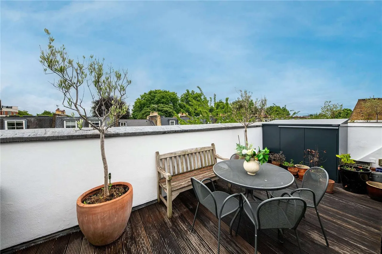 Upper Addison Gardens, London, W14 8AL, photo 2