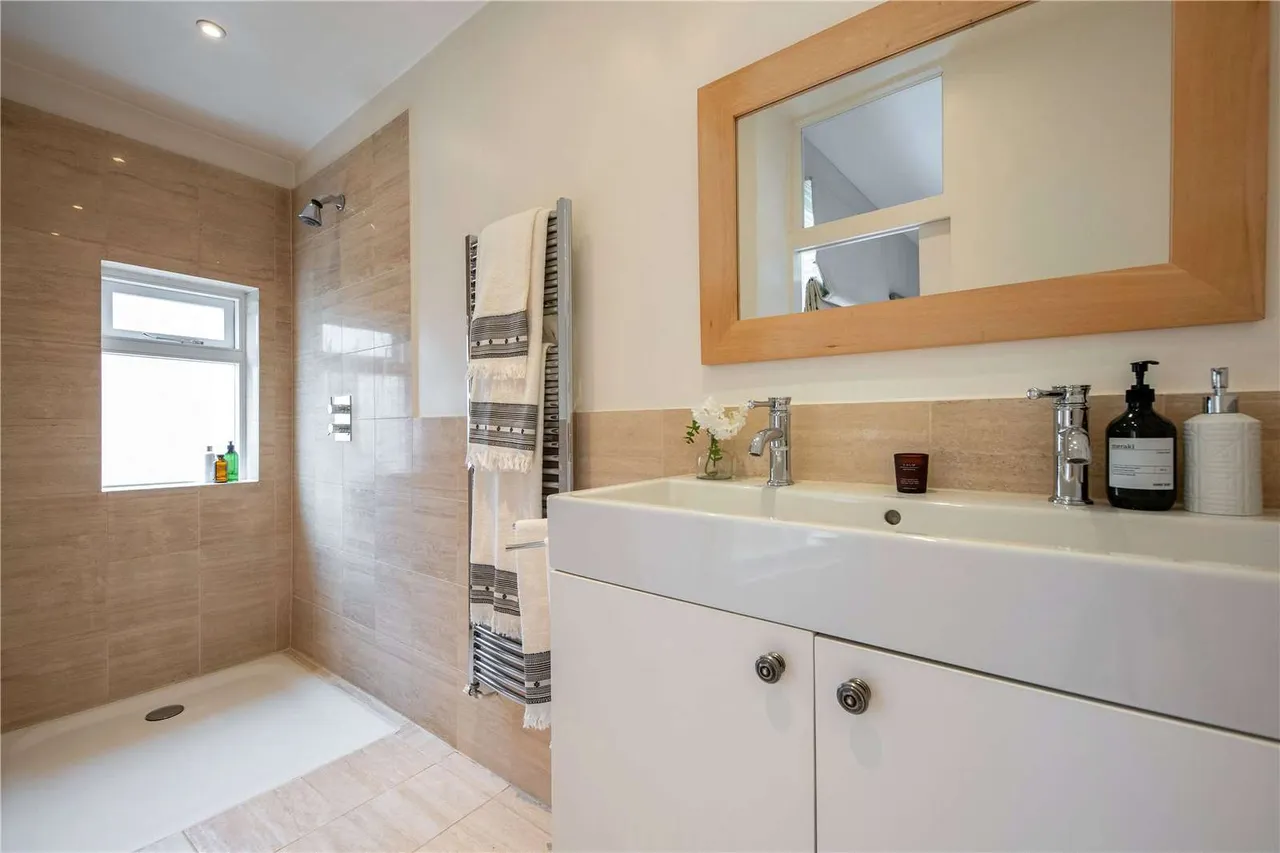 Upper Addison Gardens, London, W14 8AL, photo 9