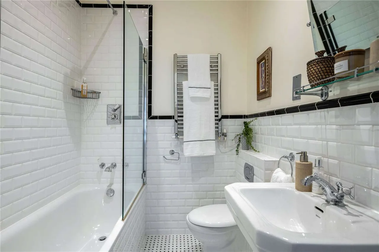 Upper Addison Gardens, London, W14 8AL, photo 12