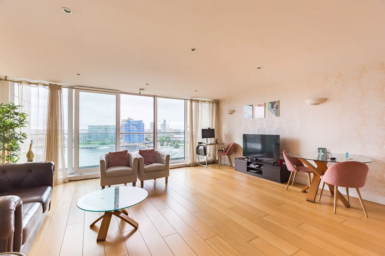 78 Adriatic Apartments, 20 Western Gateway, London, photo 3