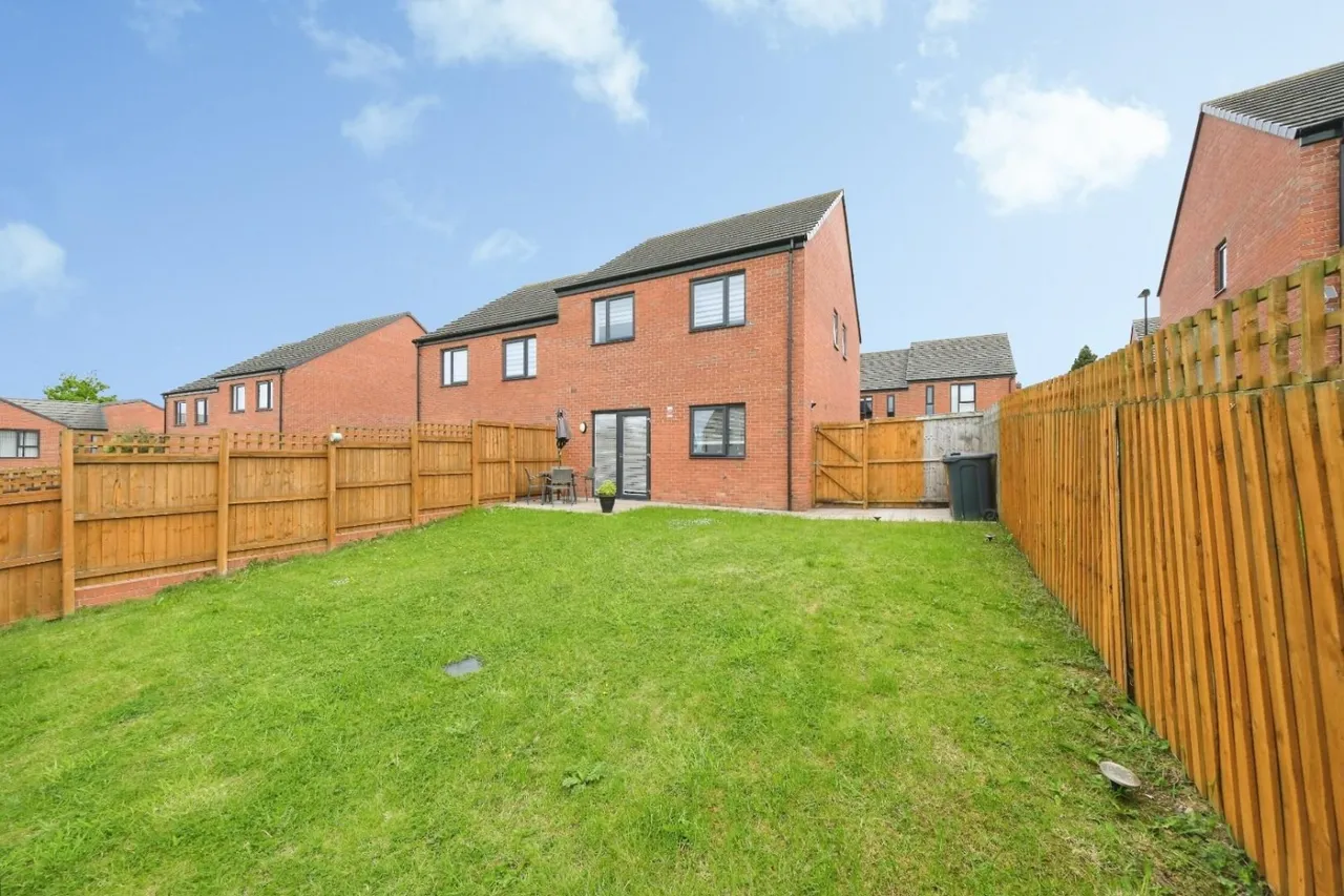Falstaff Crescent, Sheffield, photo 17