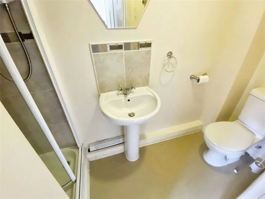 Spruce Road, Nuneaton, Warwickshire, CV10, photo 9