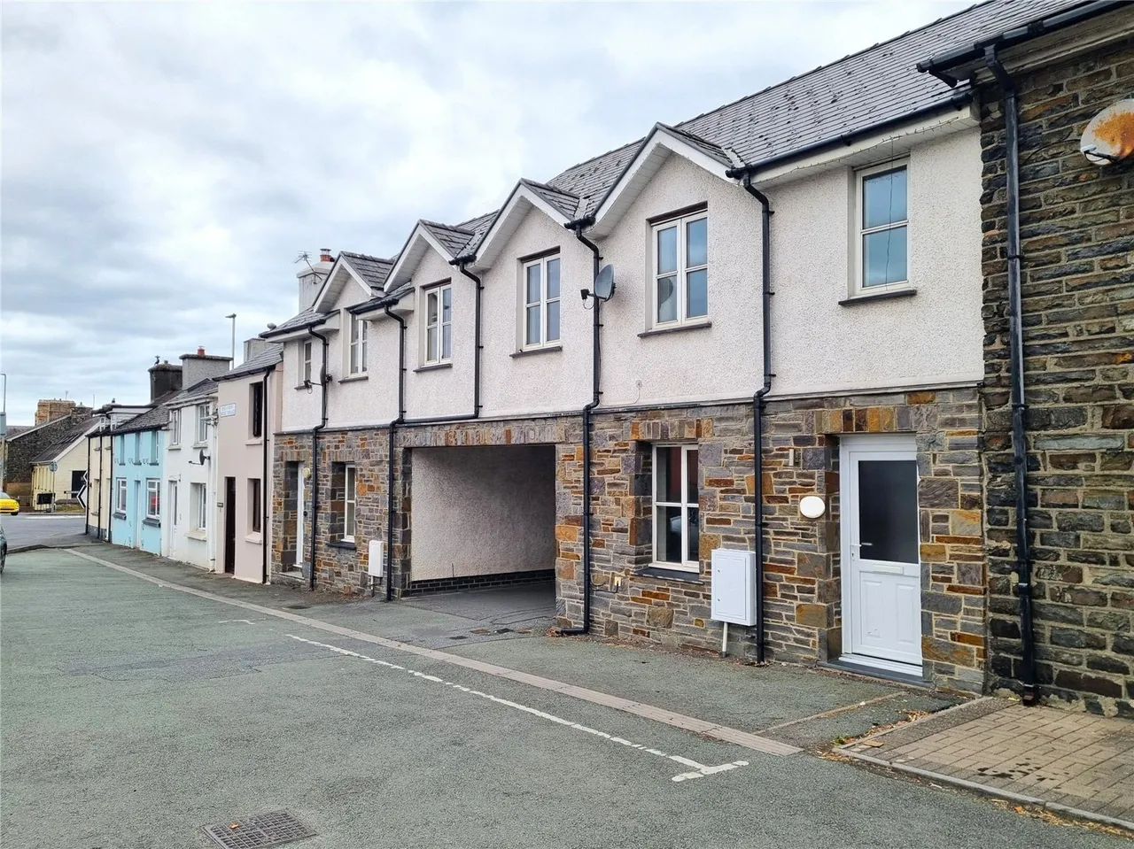 Bridge Terrace, Llanbadarn Fawr, SY23, photo 2