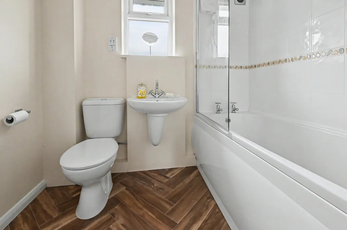 Cedar Close, Ashbourne, DE6, photo 9
