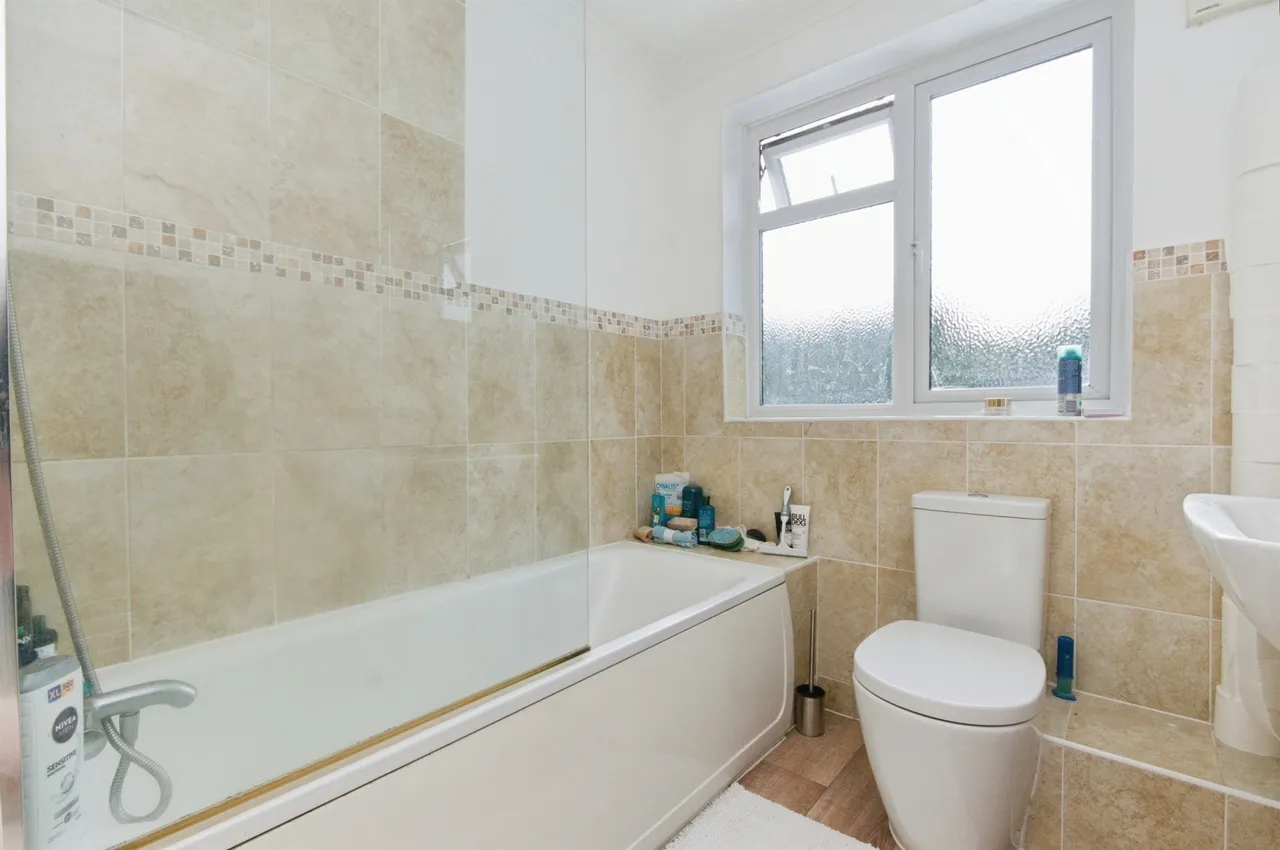 Jireh Court, Haywards Heath, RH16, photo 3