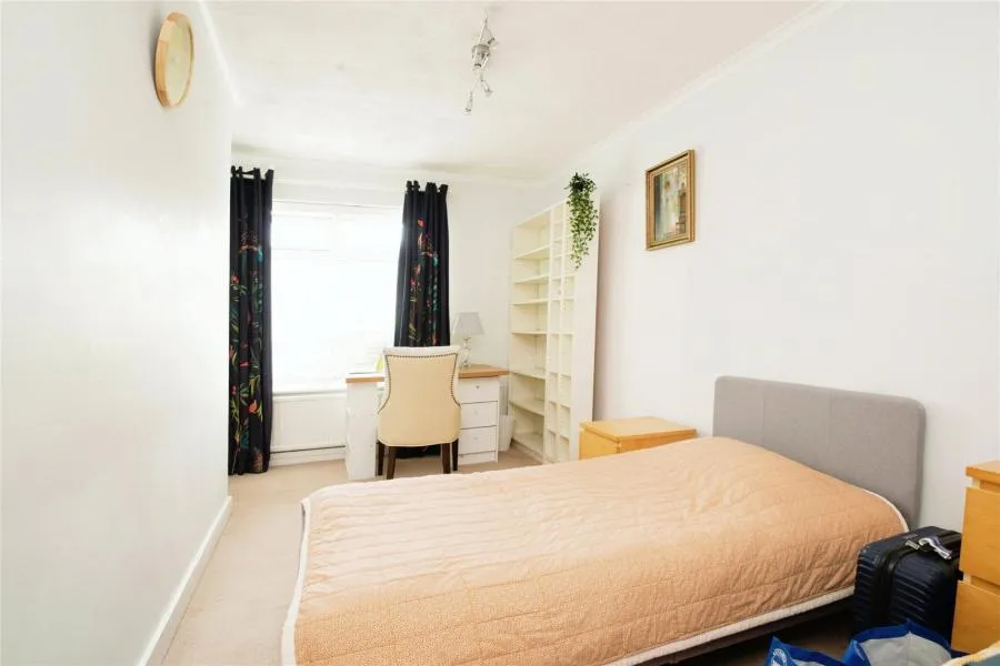 Gwynant Crescent, Cyncoed, CF23, photo 6