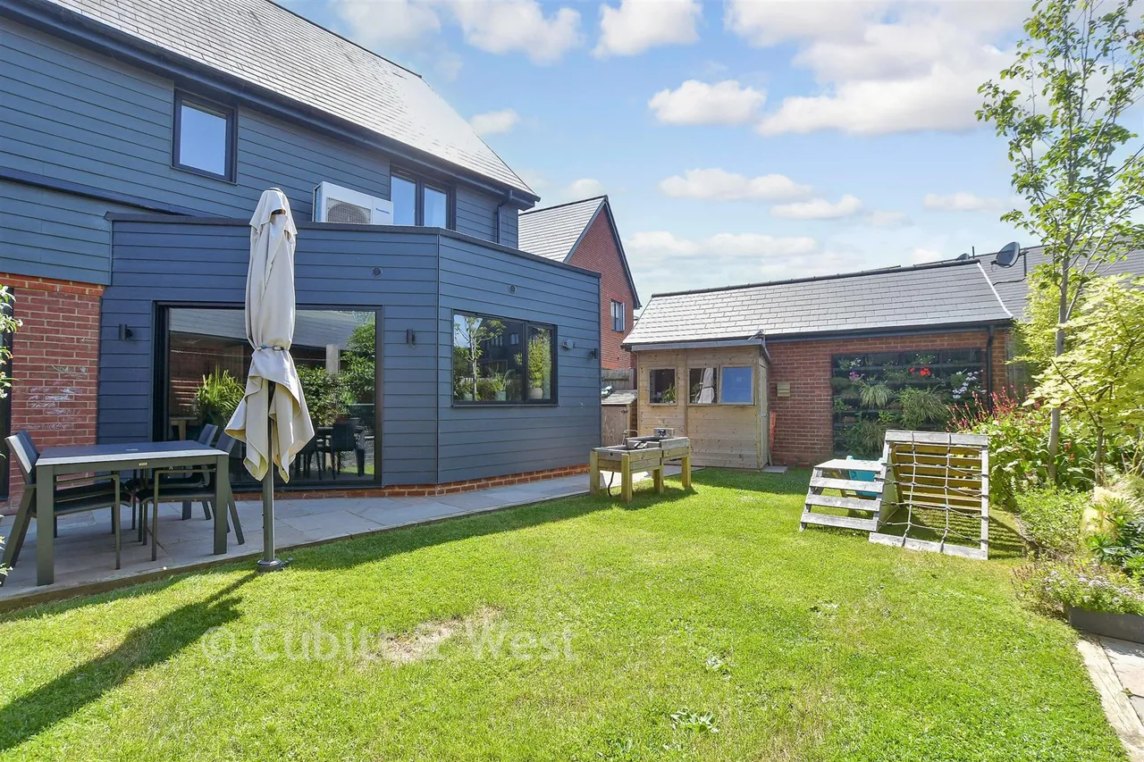 Long Lane, Handcross, RH17, photo 16