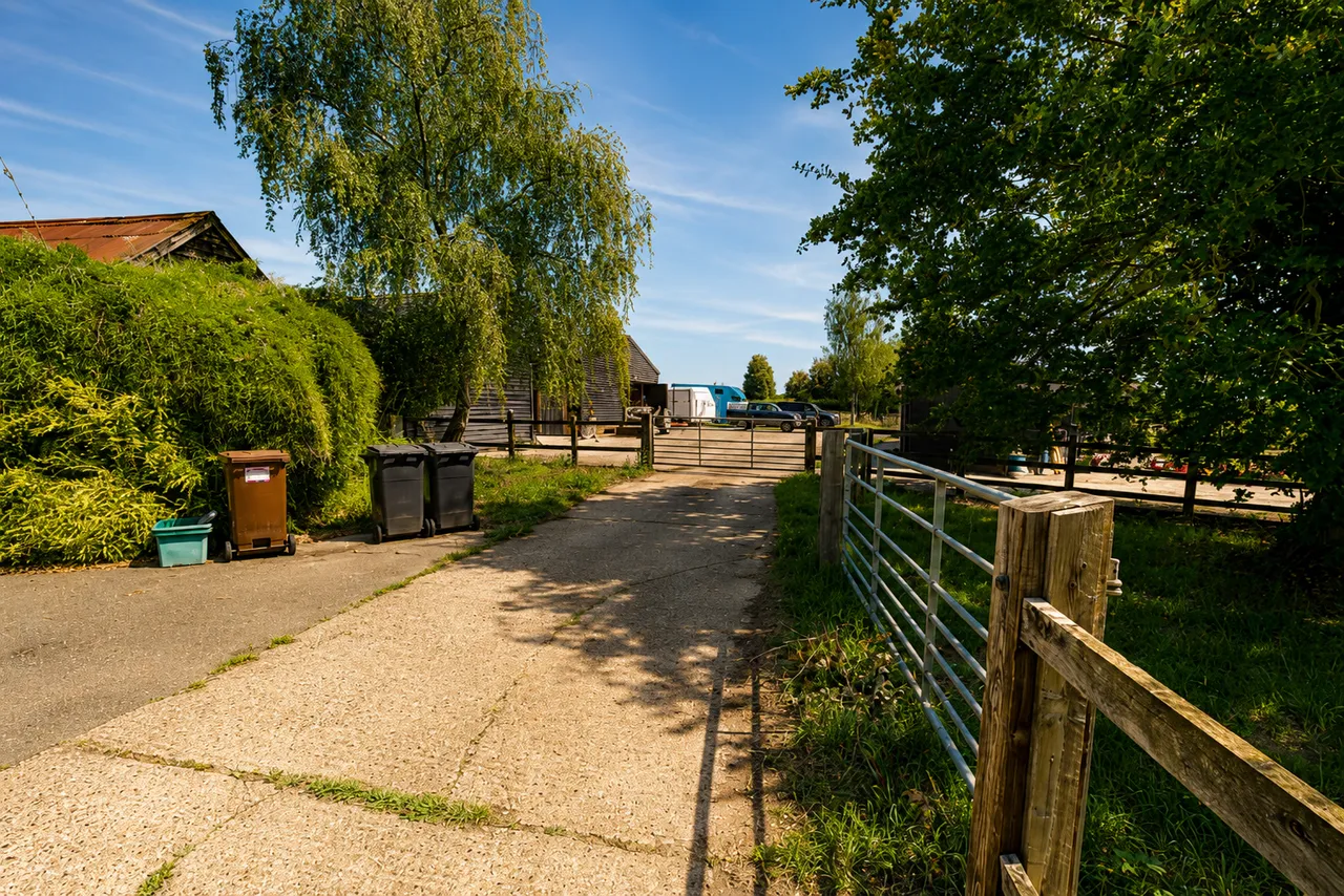Bicknacre Road, Danbury, CM3, photo 21