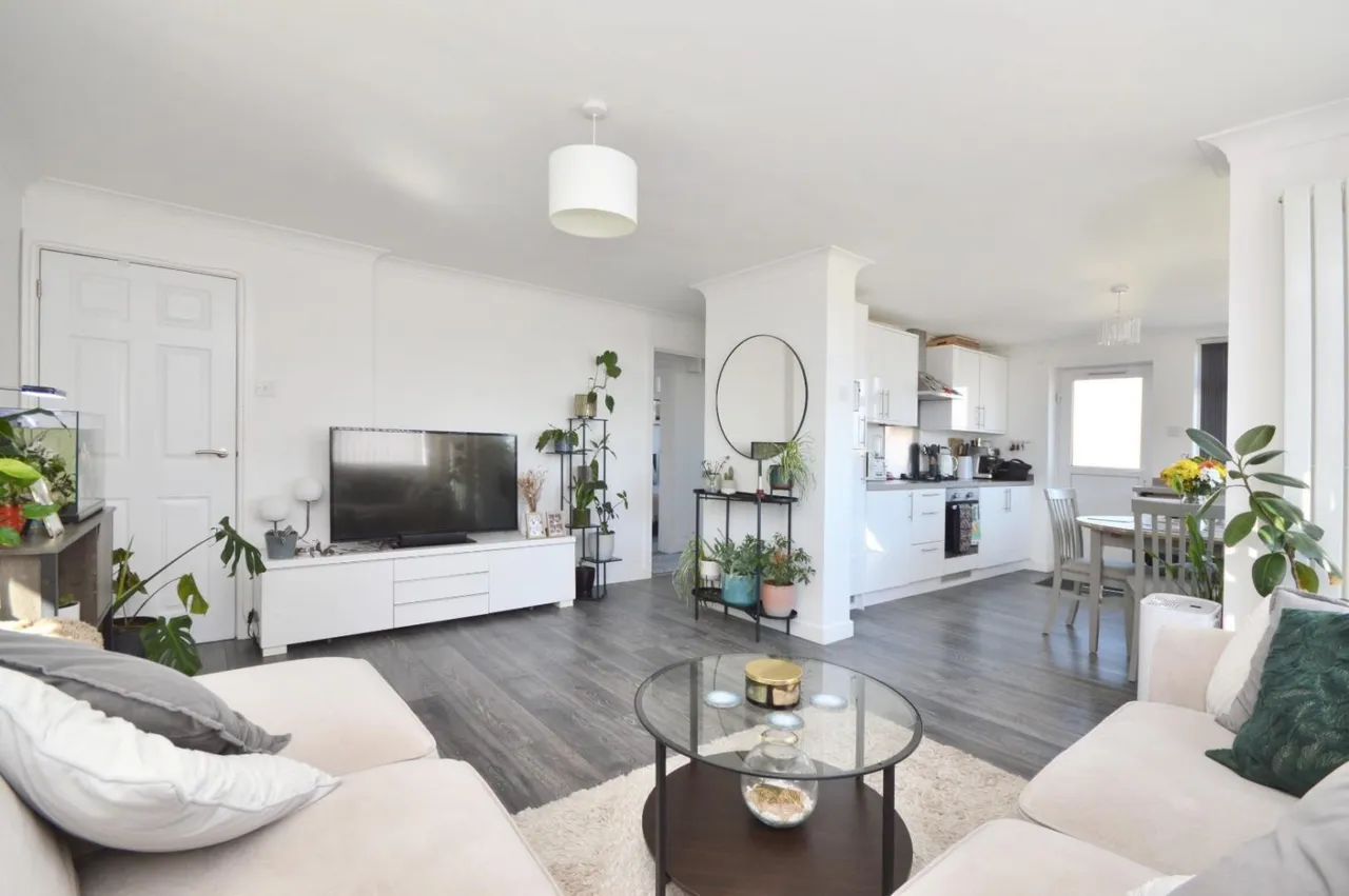 2 bed flat for sale, Highridge Green, Bristol, BS13