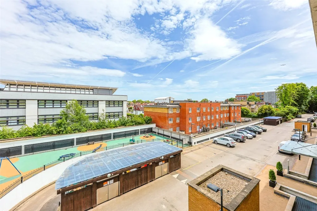 Bromyard Avenue, Acton, W3, photo 11