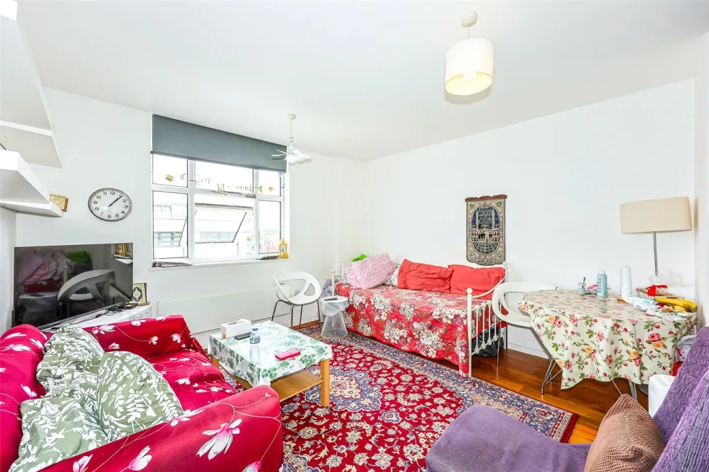 Bromyard Avenue, Acton, W3, photo 2