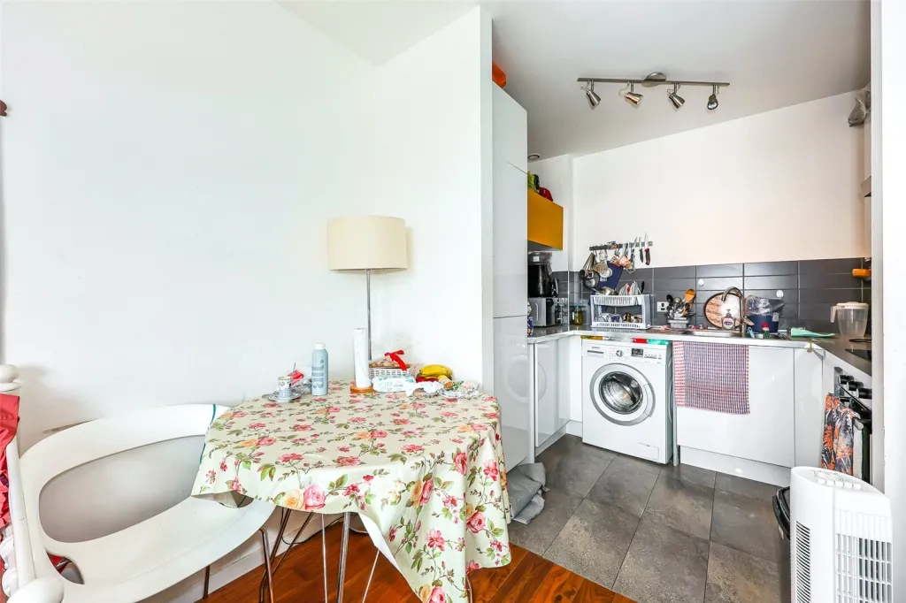 Bromyard Avenue, Acton, W3, photo 4