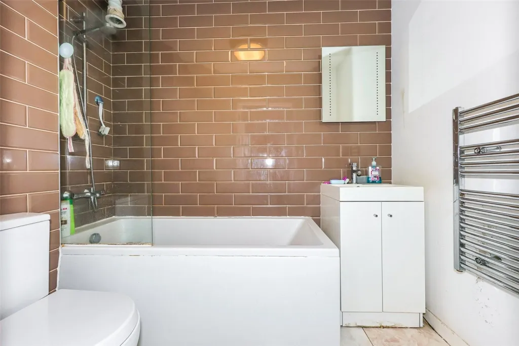 Bromyard Avenue, Acton, W3, photo 8