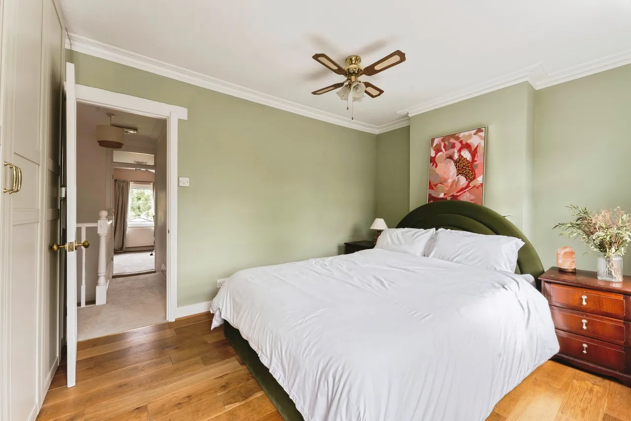 Salisbury Road, Gidea Park, RM2, photo 10