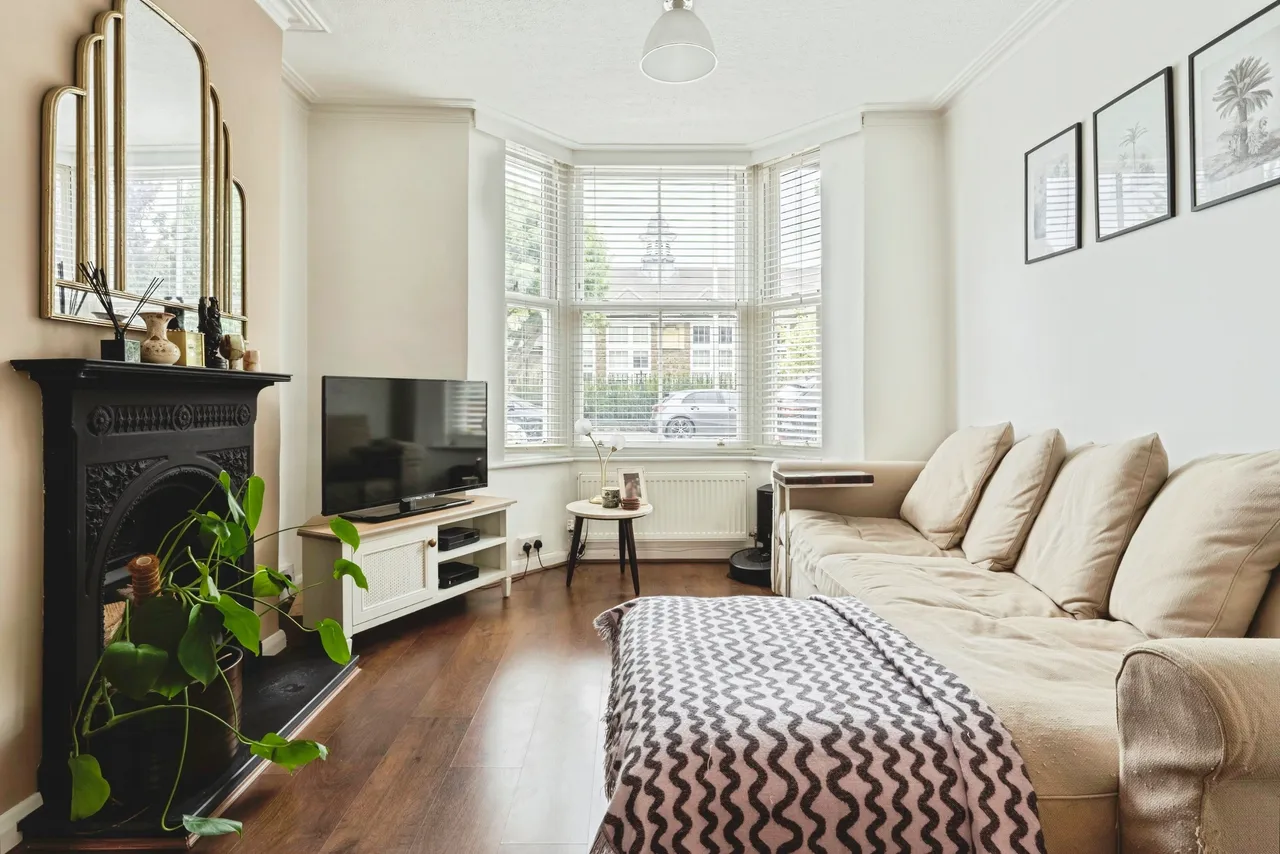 Salisbury Road, Gidea Park, RM2, photo 4