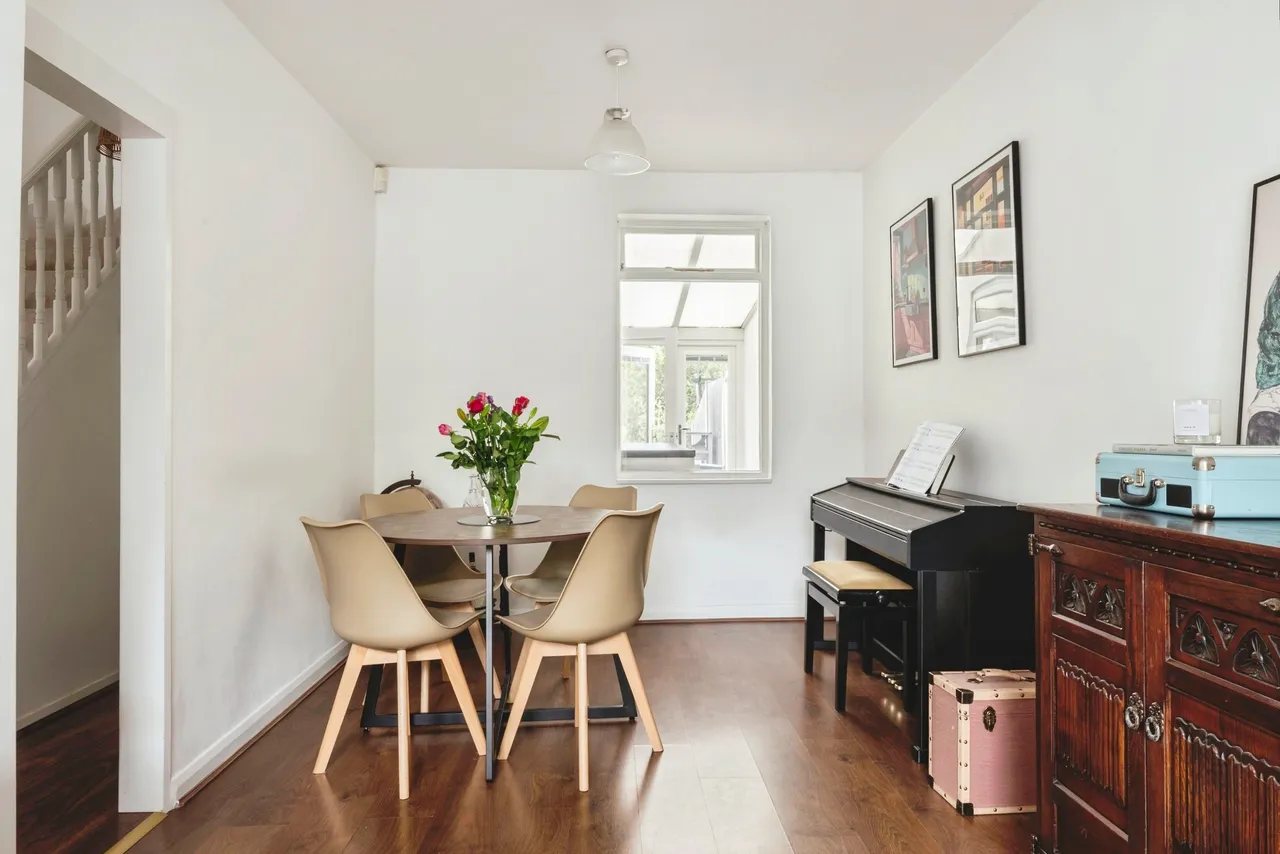 Salisbury Road, Gidea Park, RM2, photo 6