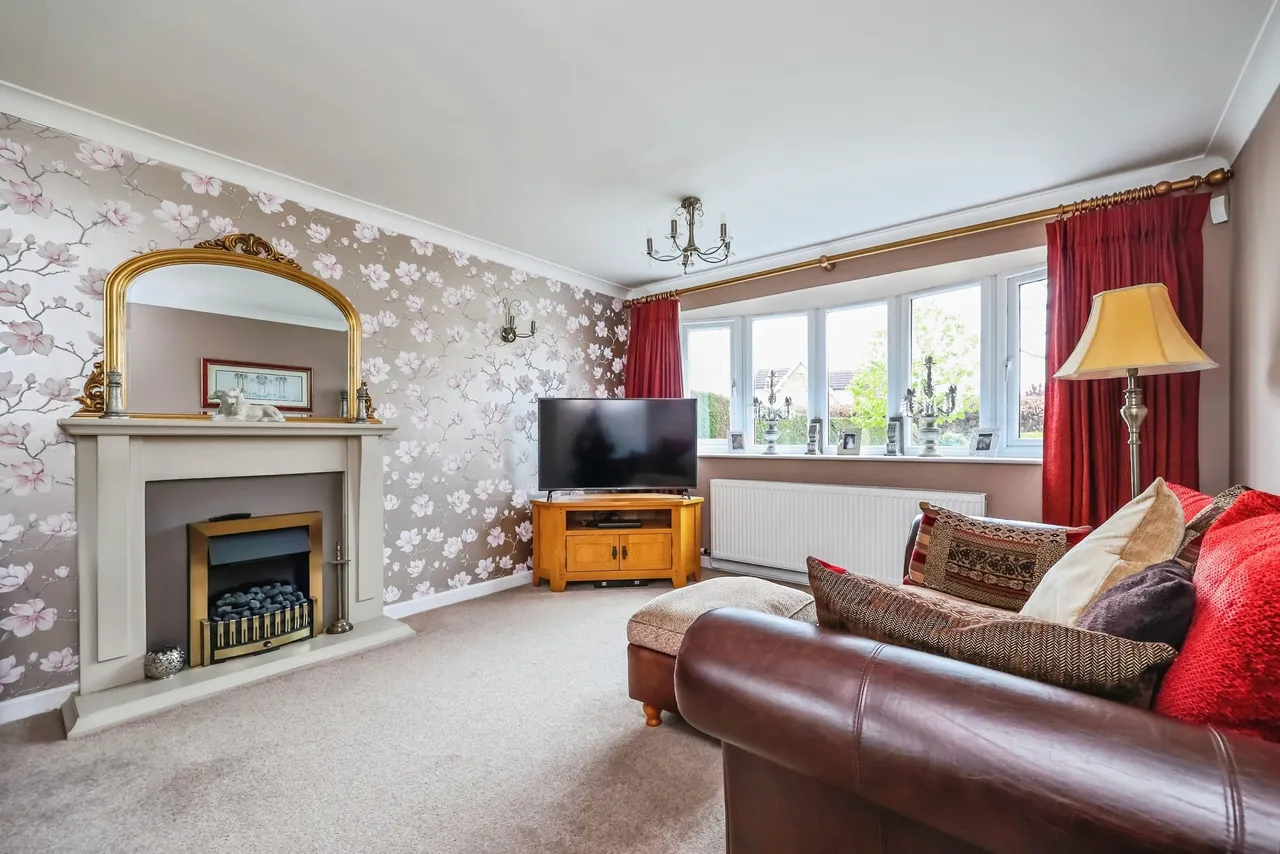 Manor Close, Nottingham, photo 5