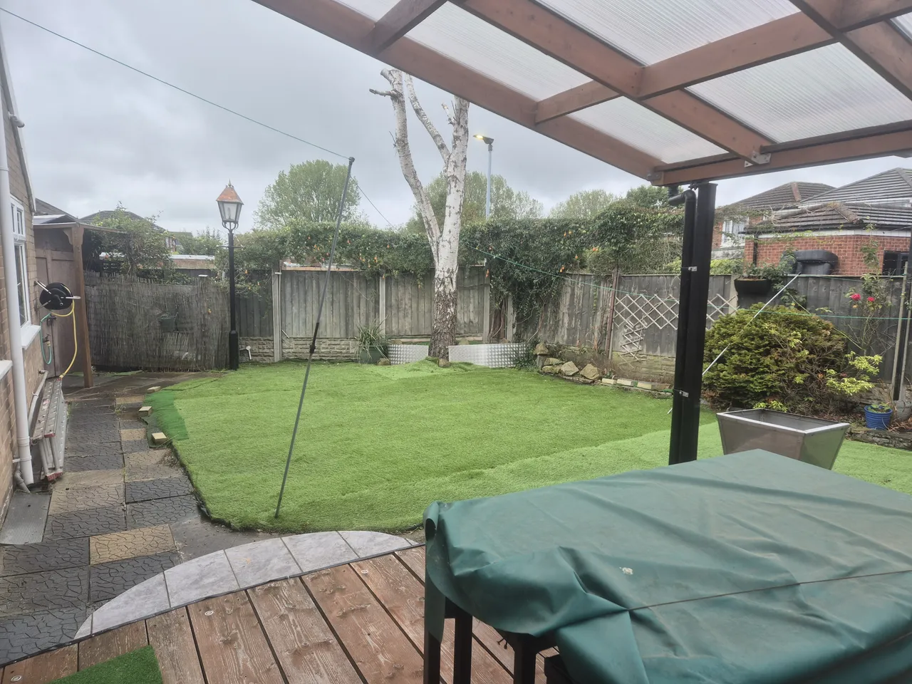 Hallfield Drive, CH2, photo 9