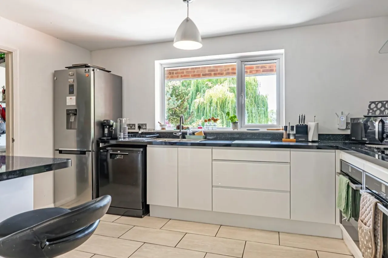 Great Brickhill Lane, Little Brickhill, MK17, photo 8