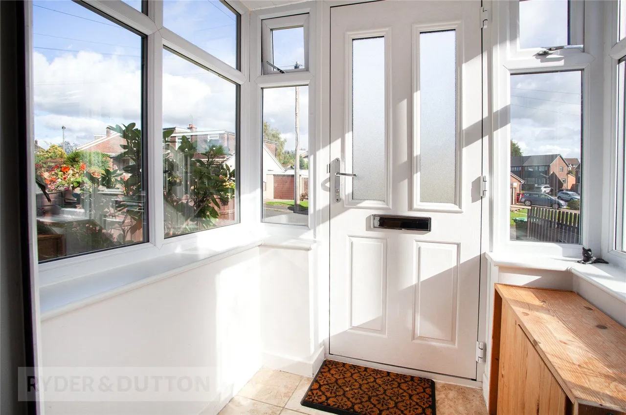 Linkside Avenue, Royton, OL2, photo 20