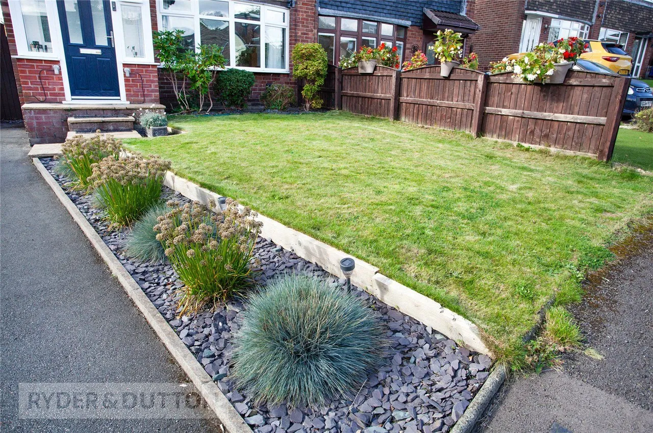 Linkside Avenue, Royton, OL2, photo 4
