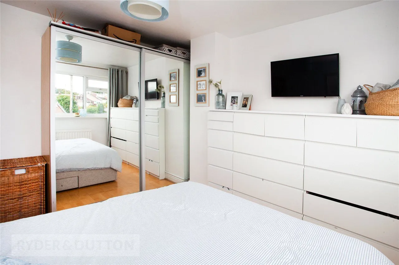 Linkside Avenue, Royton, OL2, photo 15