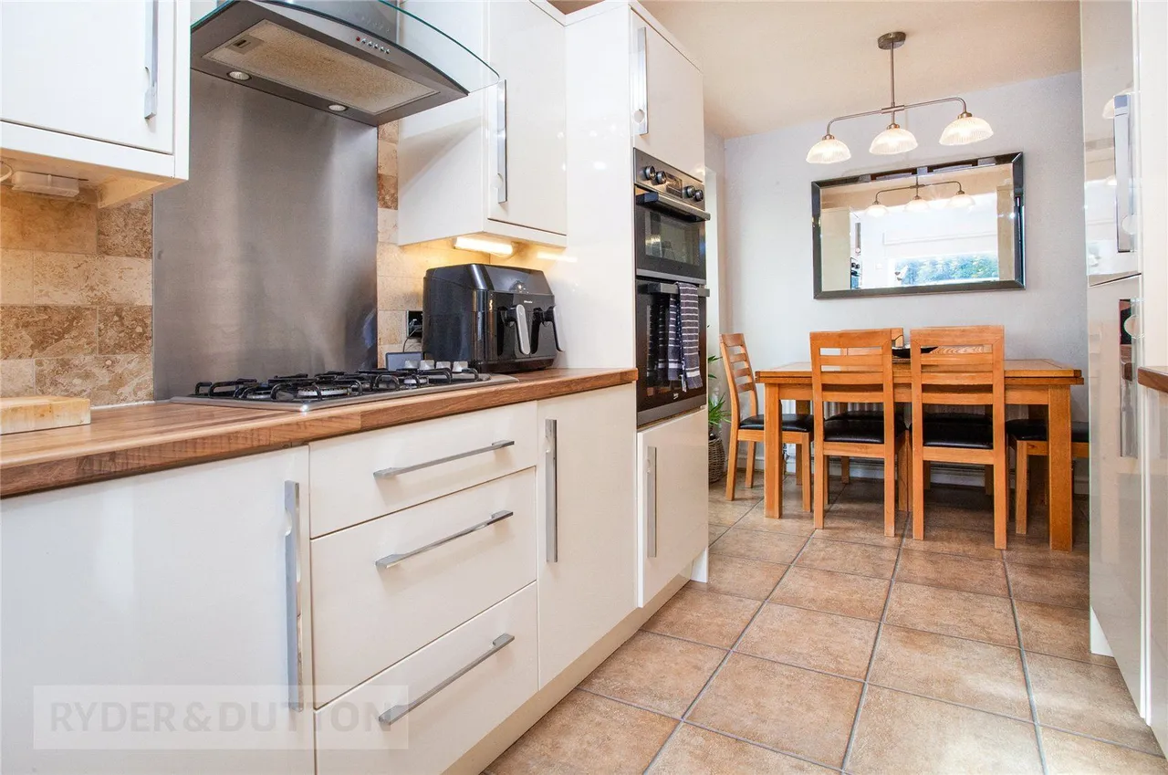 Linkside Avenue, Royton, OL2, photo 11