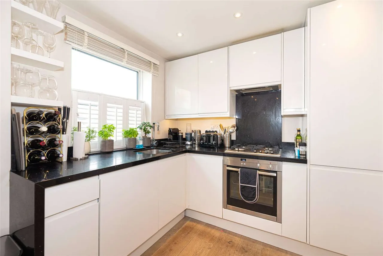 Abberley Mews, London, SW4, photo 4