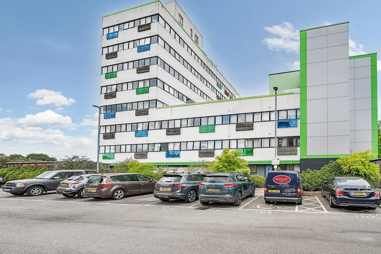 1 bed flat for sale — Kings Road, Stevenage