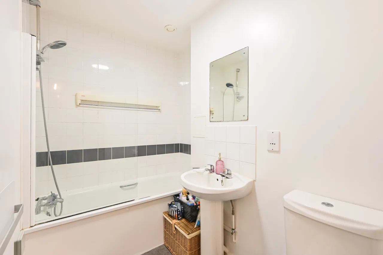 Flat 42, Catherine House, 5 Thomas Fyre Drive, London, photo 5
