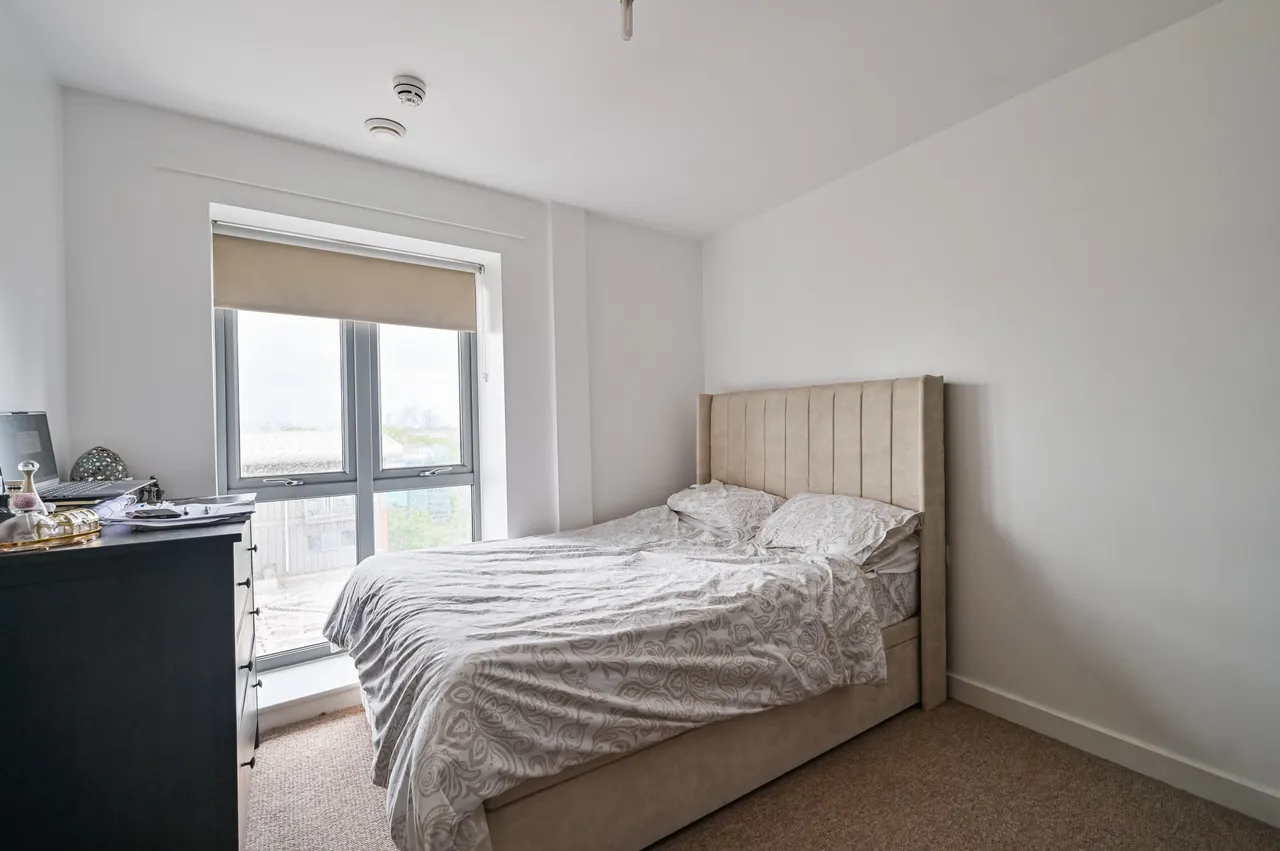 Flat 42, Catherine House, 5 Thomas Fyre Drive, London, photo 9