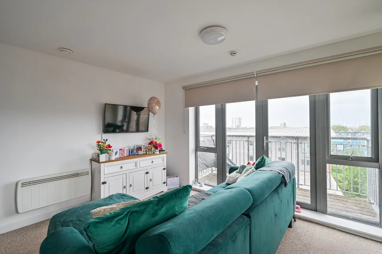 Flat 42, Catherine House, 5 Thomas Fyre Drive, London, photo 2