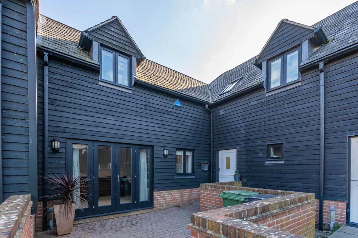 3 bed property for sale, Timsbury Court, Steventon