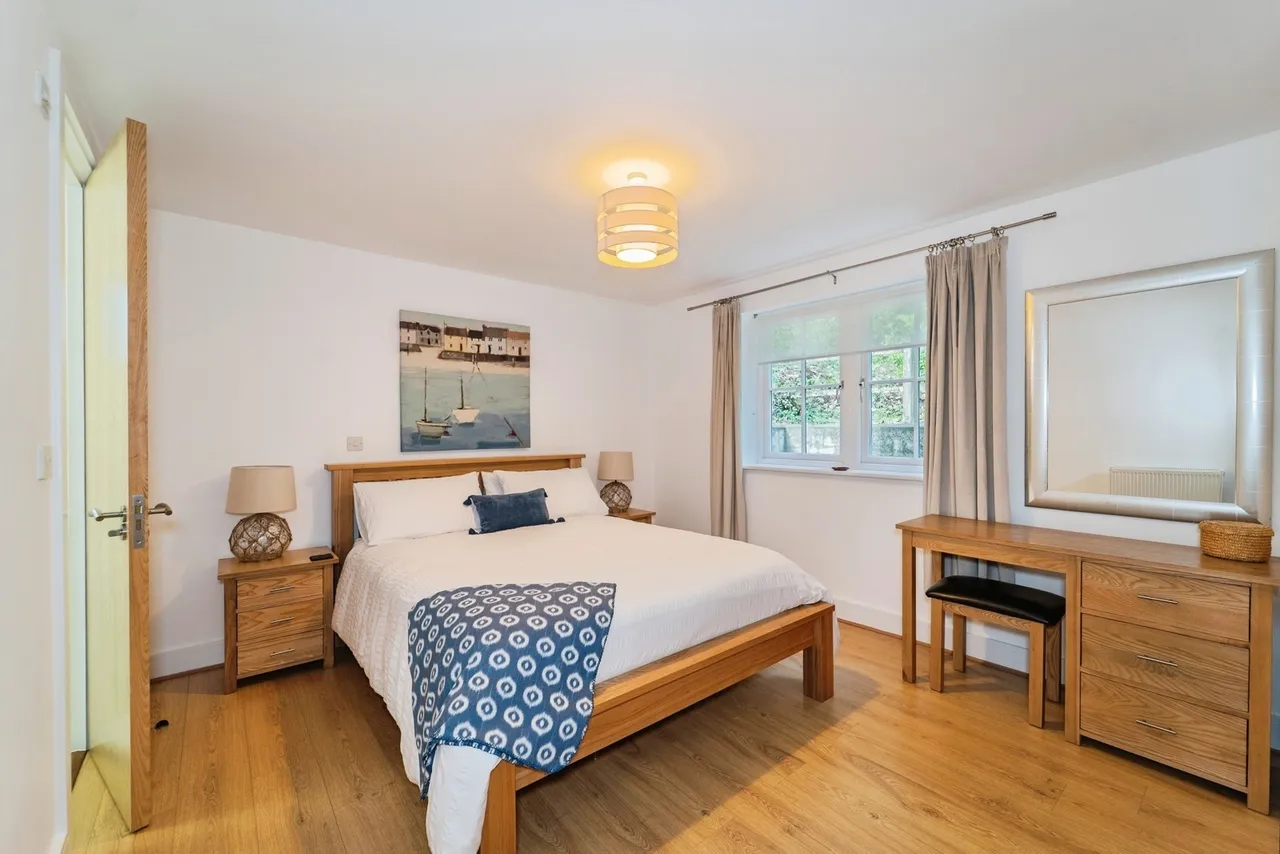 St. Brides Hill, Saundersfoot, SA69, photo 6