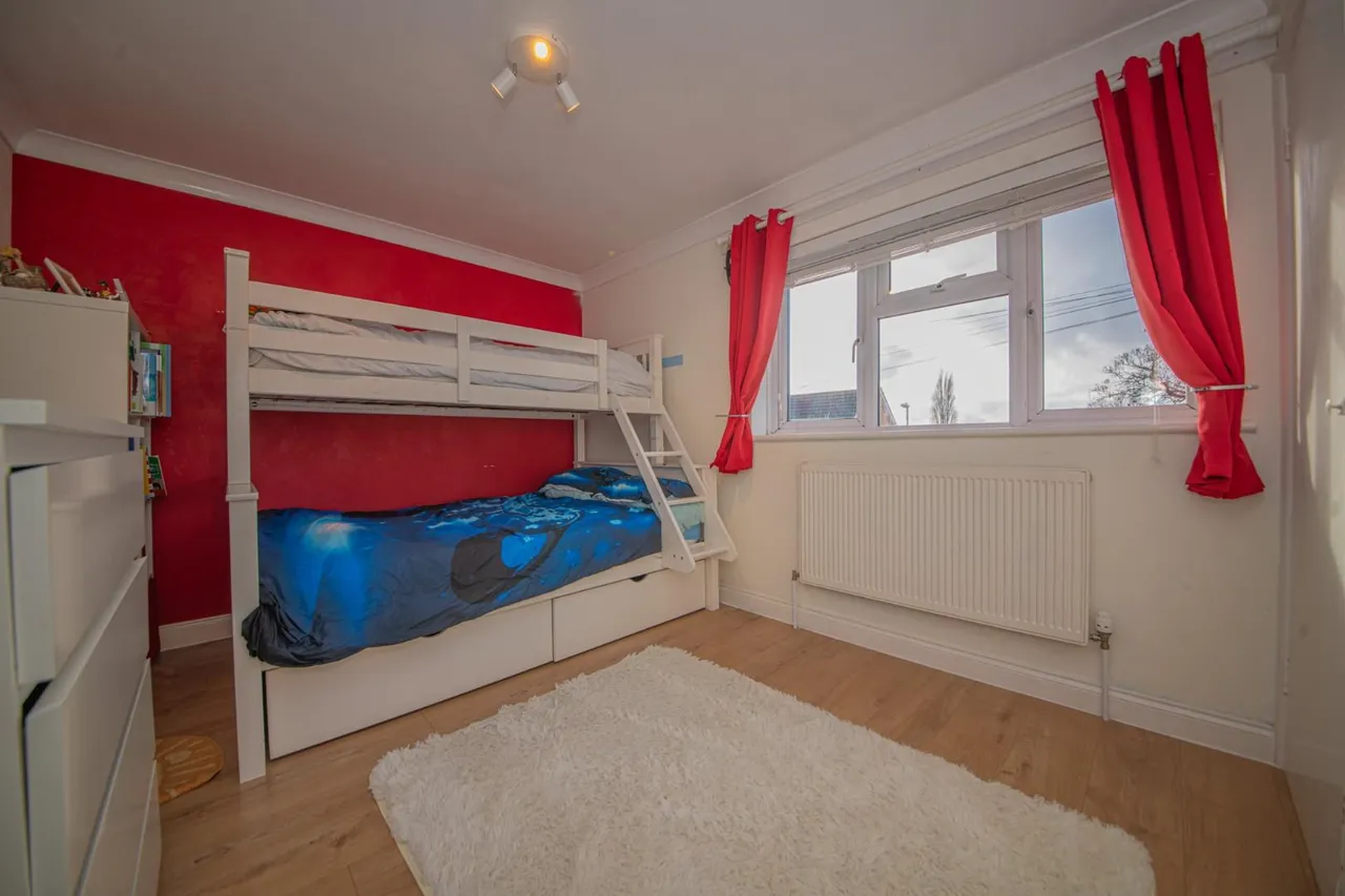East Drive, Bishopstoke, EASTLEIGH, Hampshire, SO50 6FS, photo 15