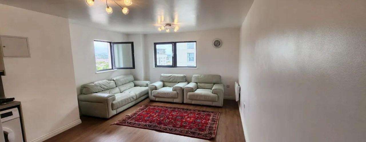 Landmark Place, CF10, photo 3