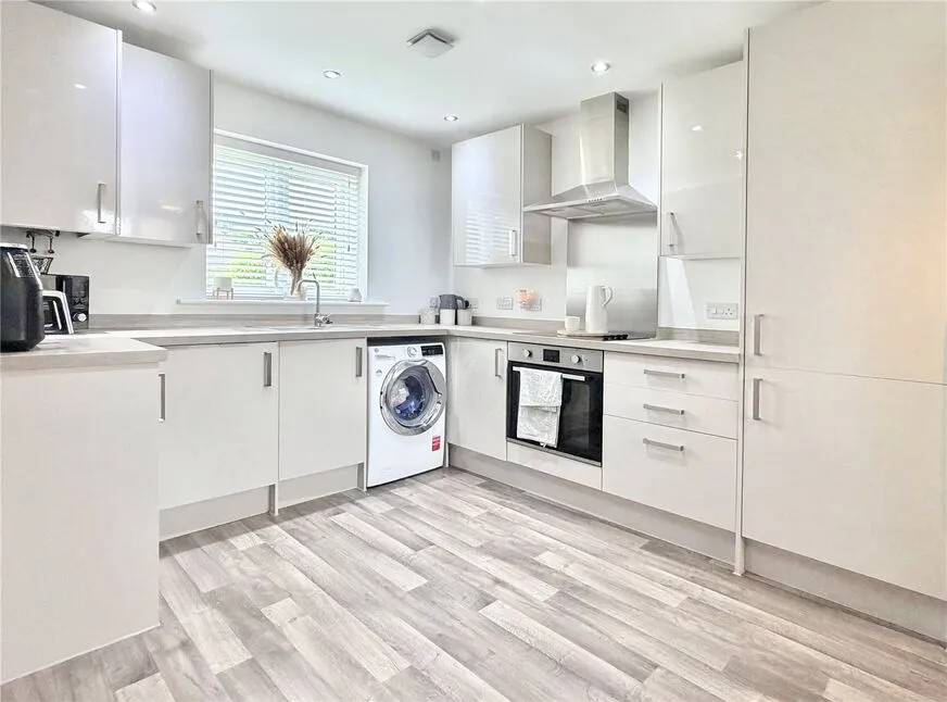 Wells Lane, Wombwell, Barnsley, S73, photo 2