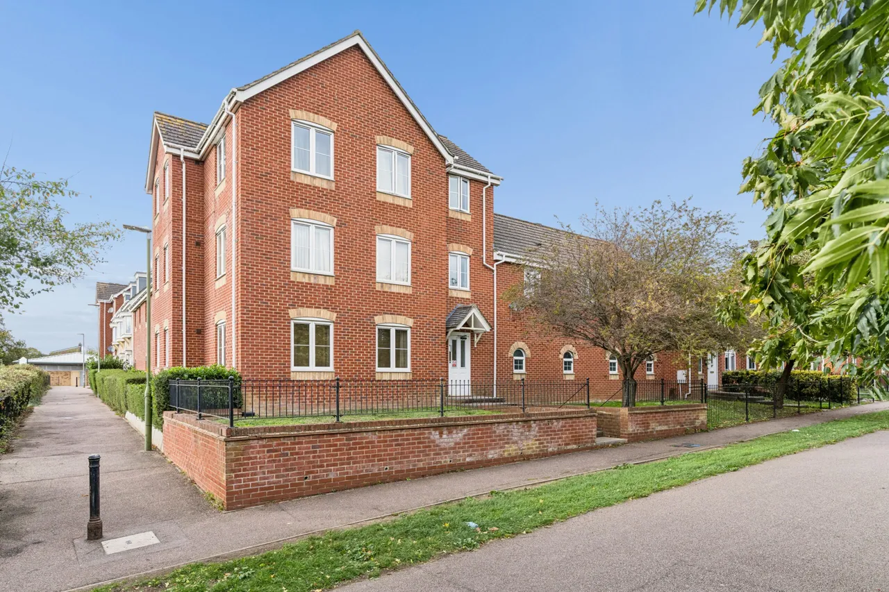 2 bed property for sale, Epsom Close, Stevenage, SG1