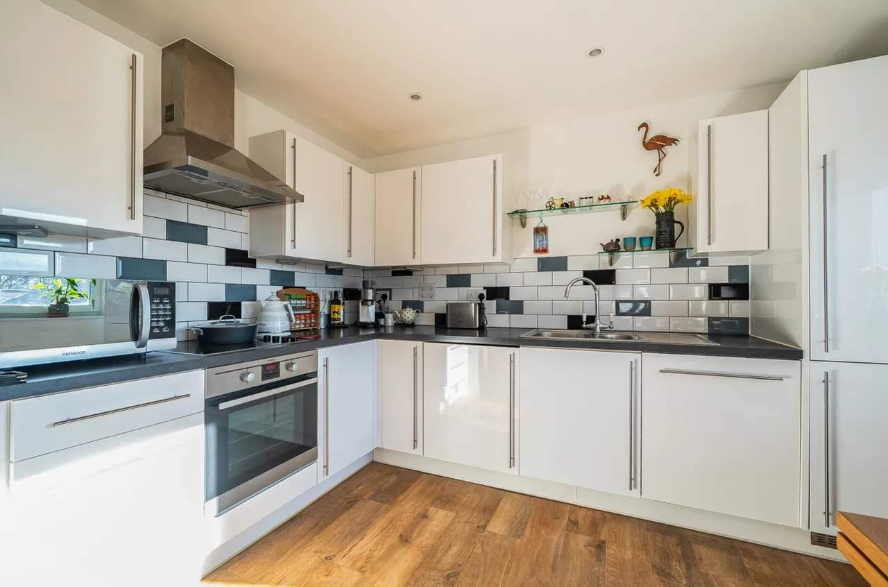 Longley Road, Chichester, PO19, photo 4