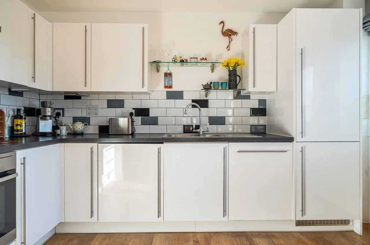 Longley Road, Chichester, PO19, photo 7