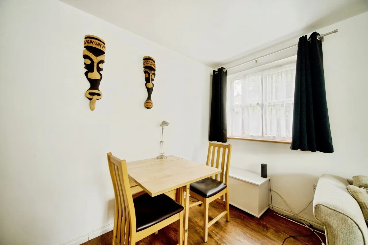 Gandhi Close, Walthamstow, E17, photo 10