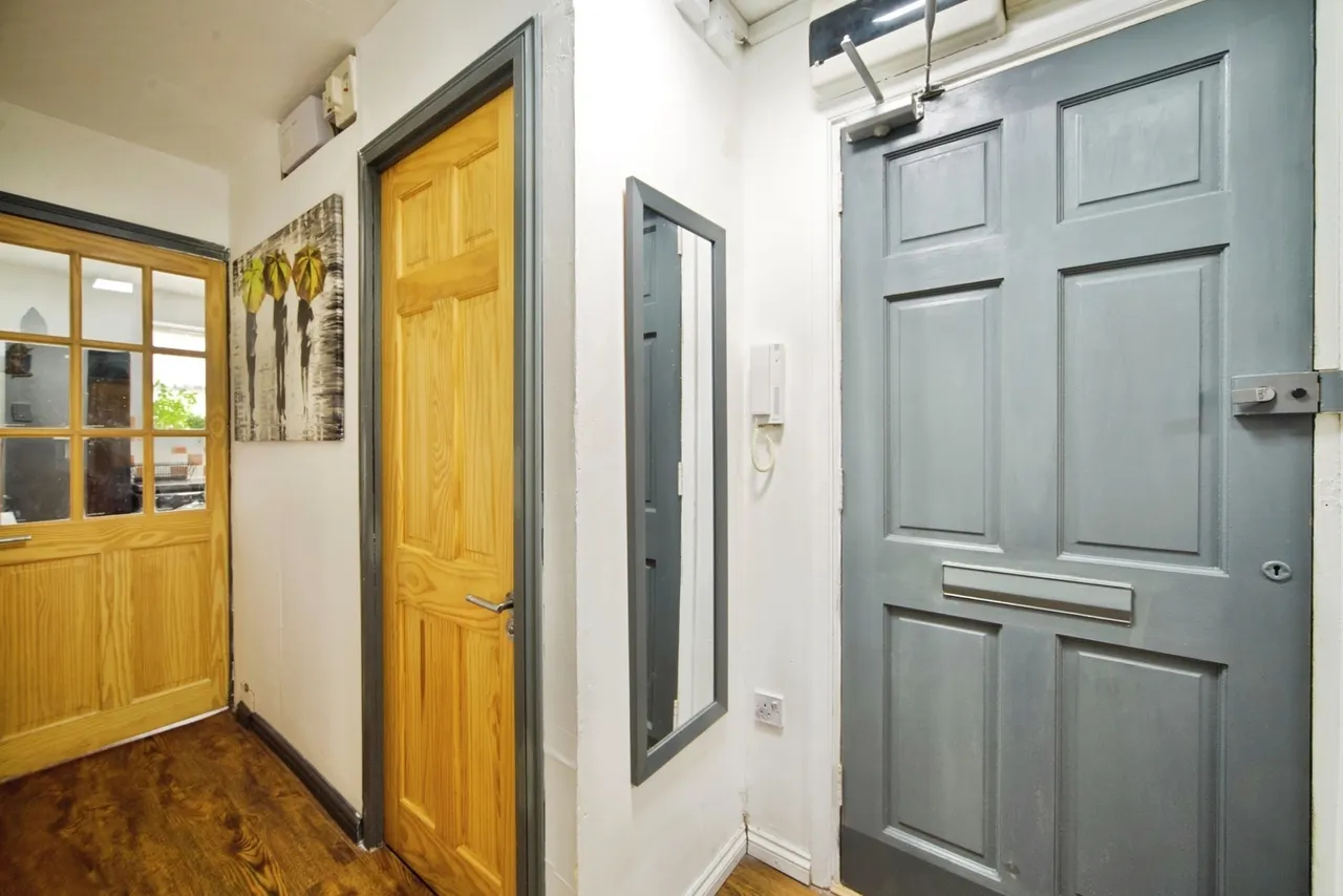 Gandhi Close, Walthamstow, E17, photo 13