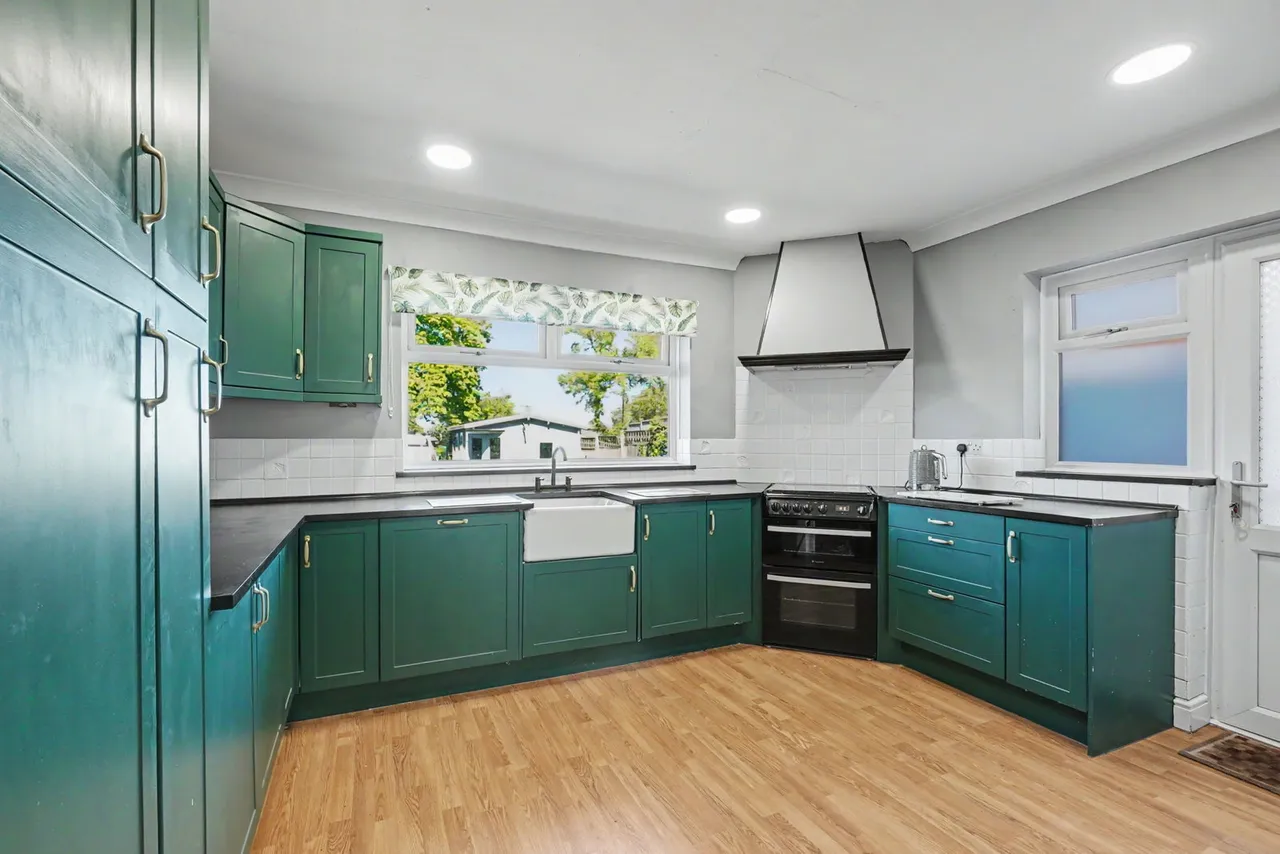 Woodlands Road, Sittingbourne, ME10 4SP, photo 2
