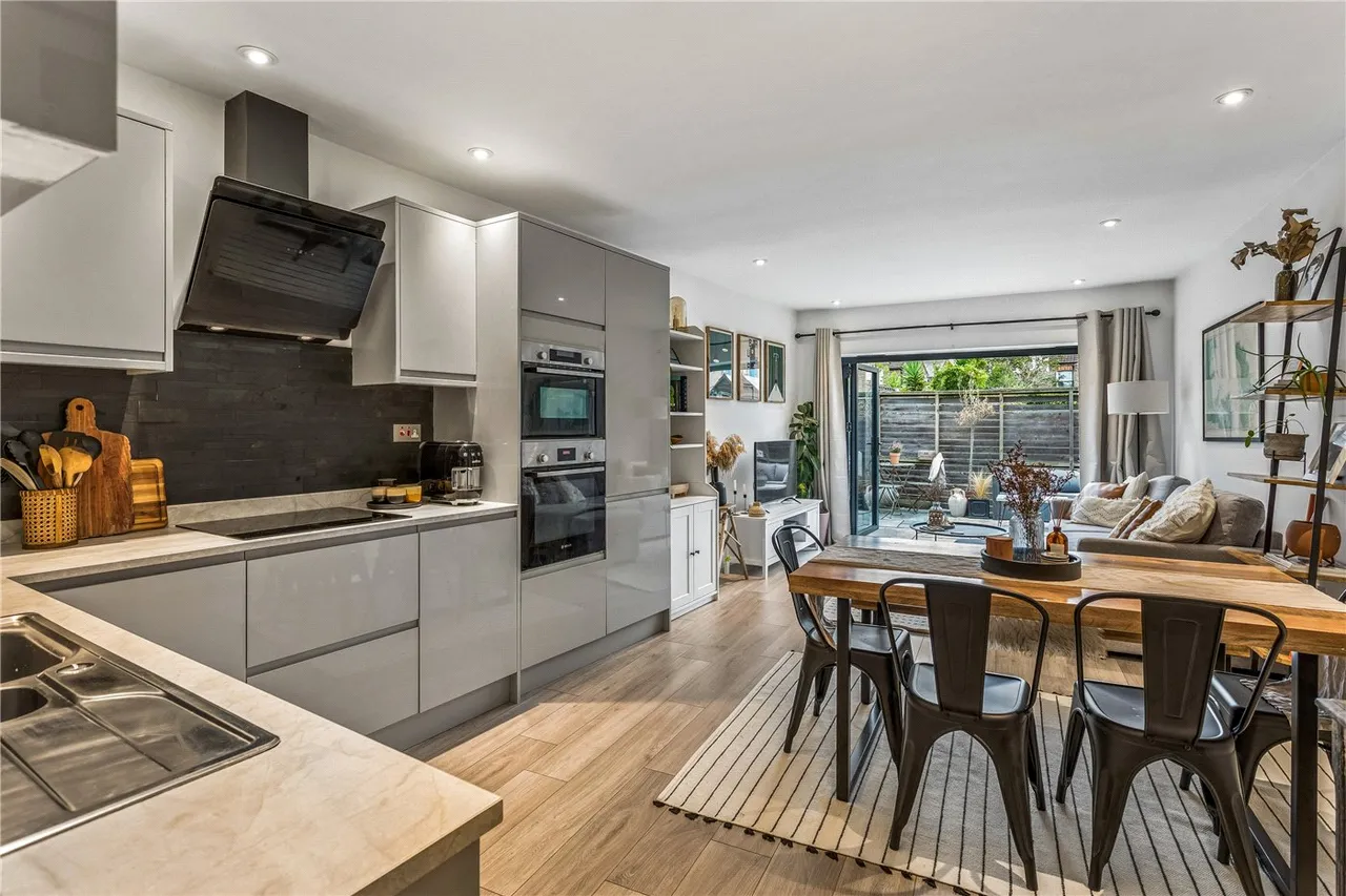 Grenfell Road, Mitcham, CR4, photo 2