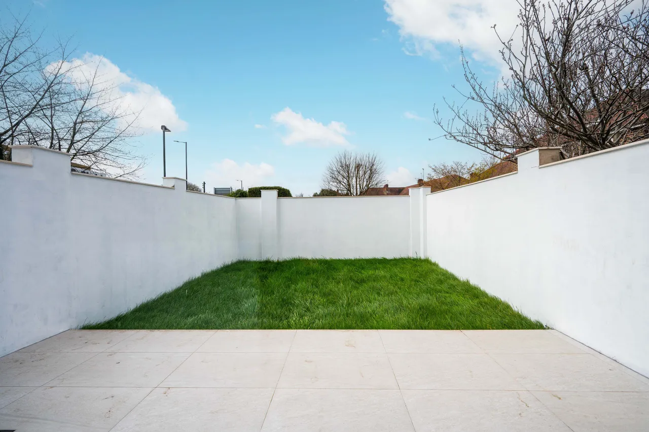 16 Tayben Avenue, Twickenham, photo 6
