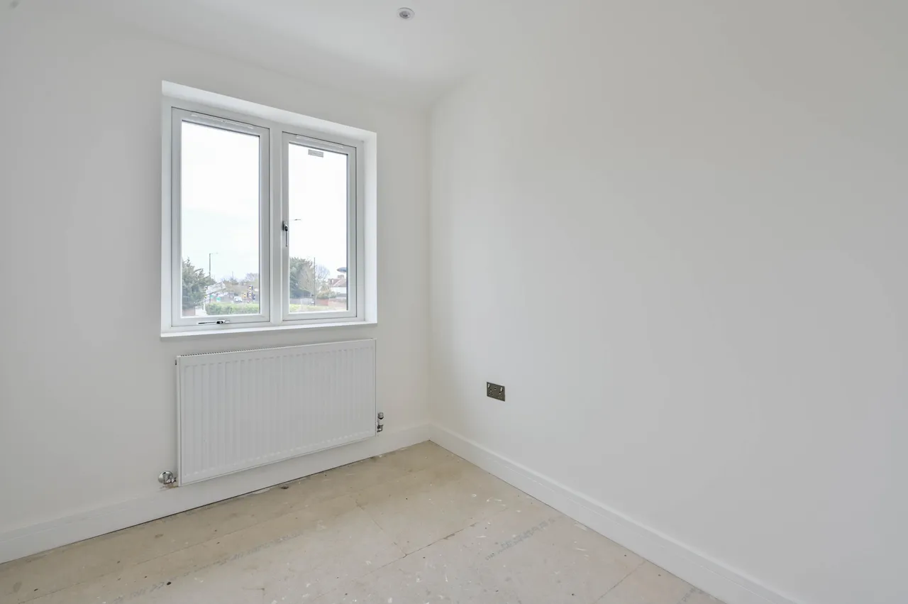 16 Tayben Avenue, Twickenham, photo 12