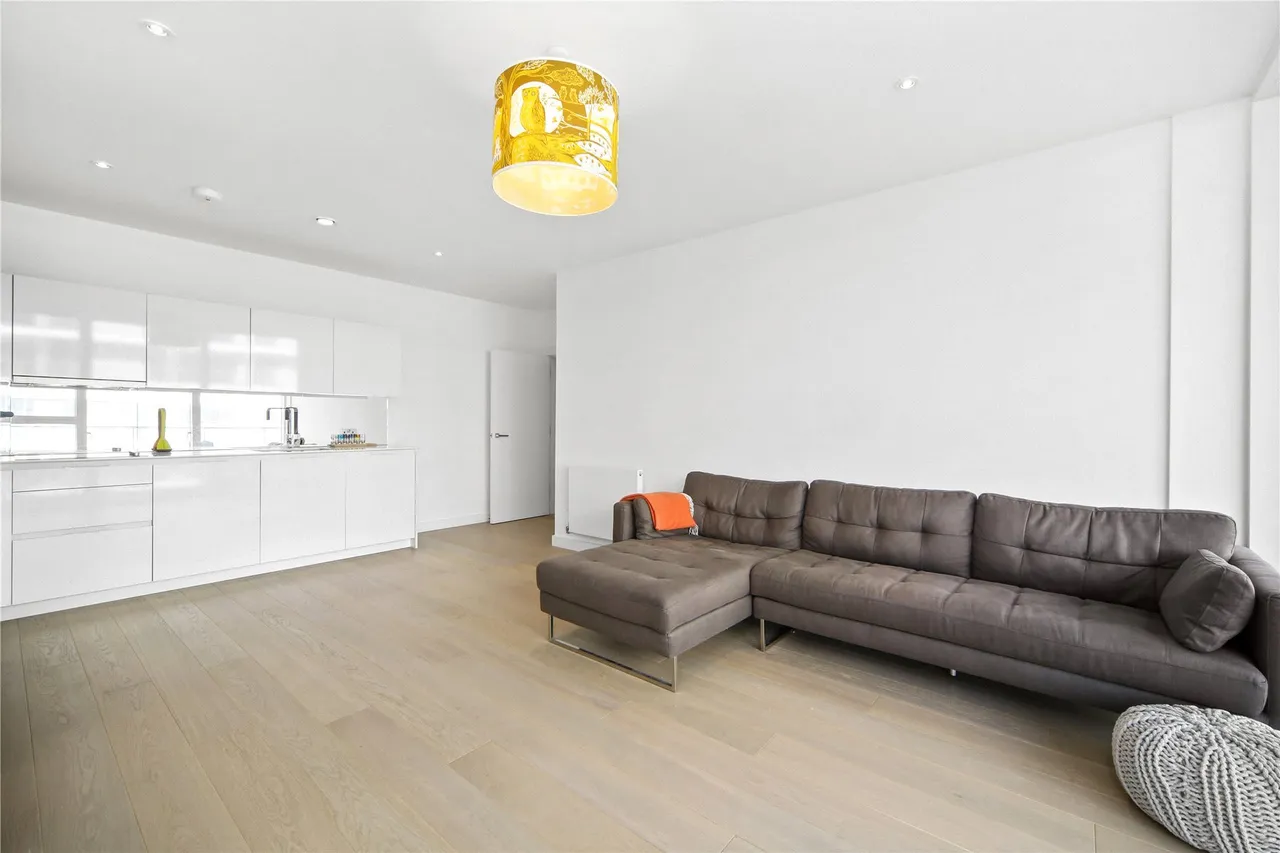 2 bed flat to rent, River Gardens Walk, Greenwich, SE10