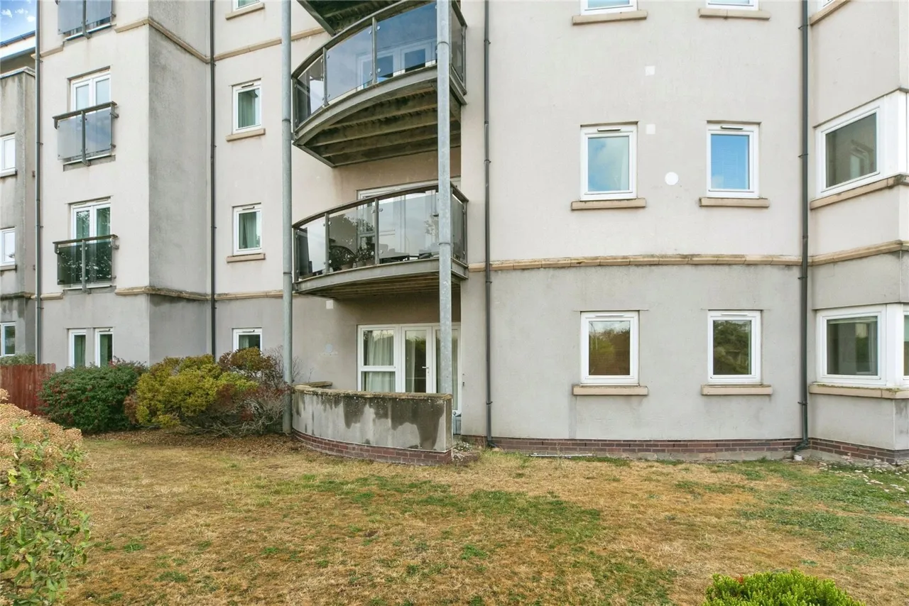 Sapphire House, Mostyn Broadway, LL30, photo 16